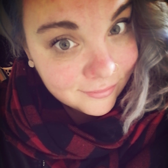 Meet your Posher, Michele - Picture 1 of 1